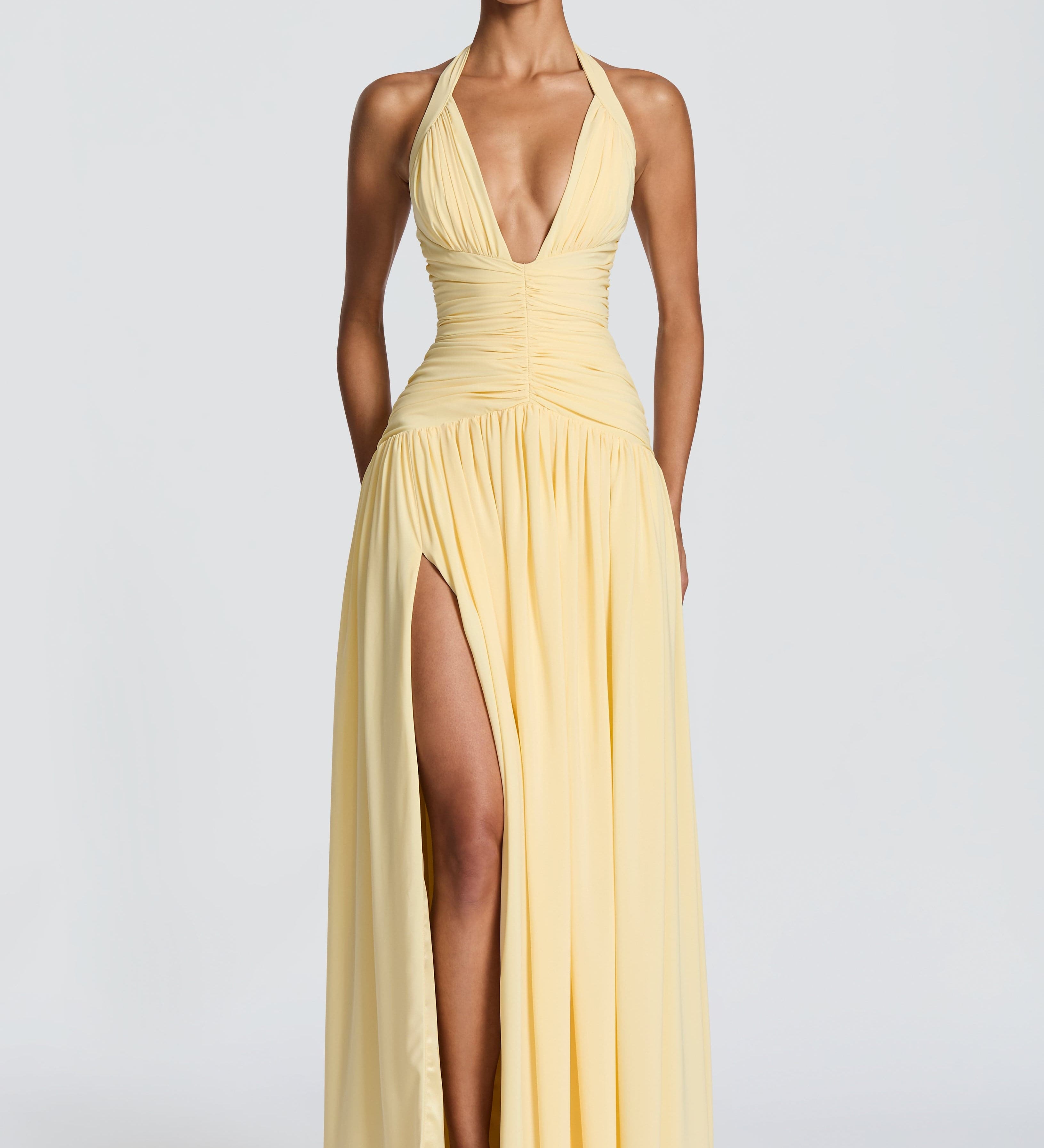 Šaty Kristína™ – Plynoucí elegance s halter výstřihem