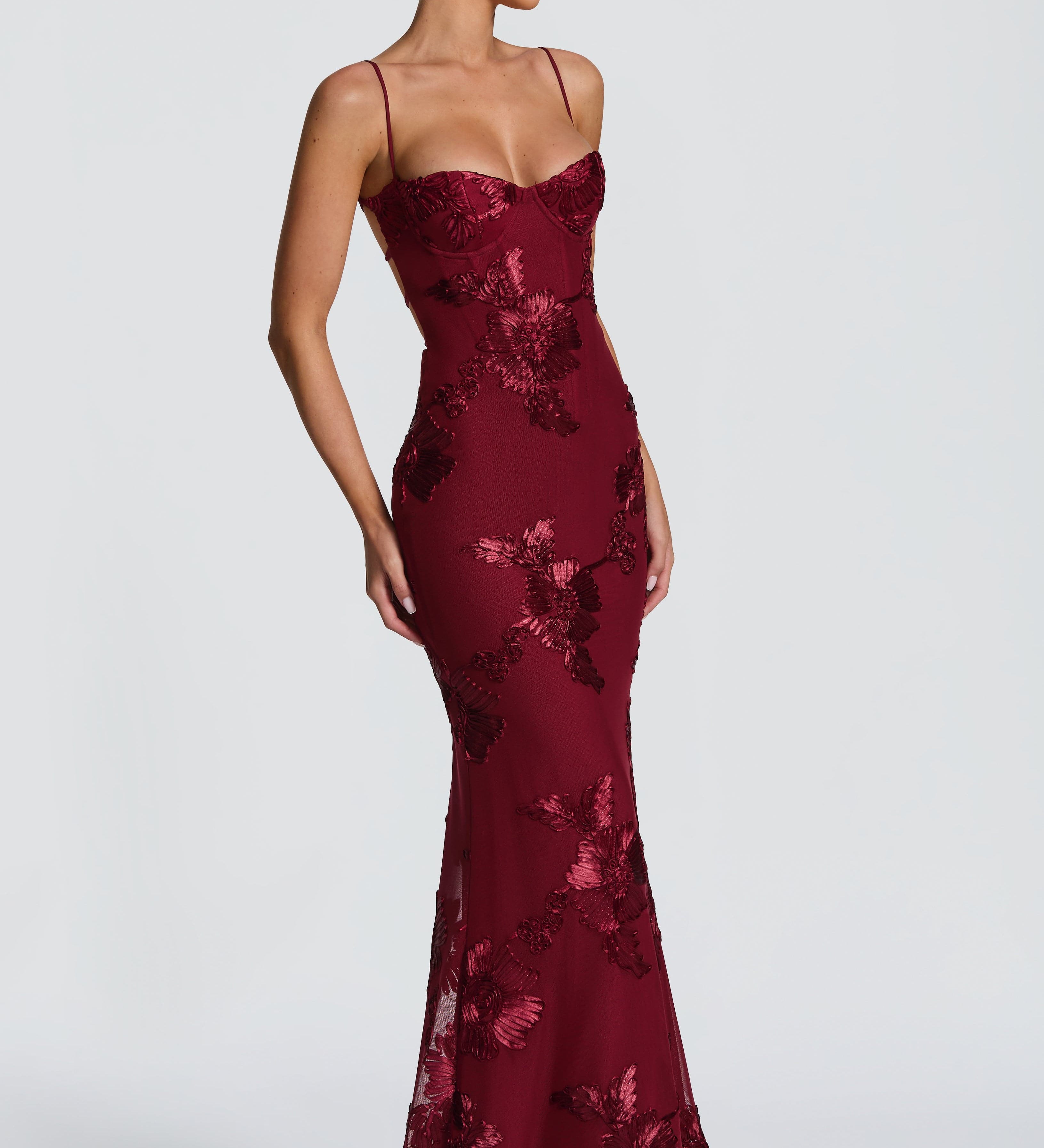 Šaty Kateřina™ – Čistá elegance s jedinečnými detaily