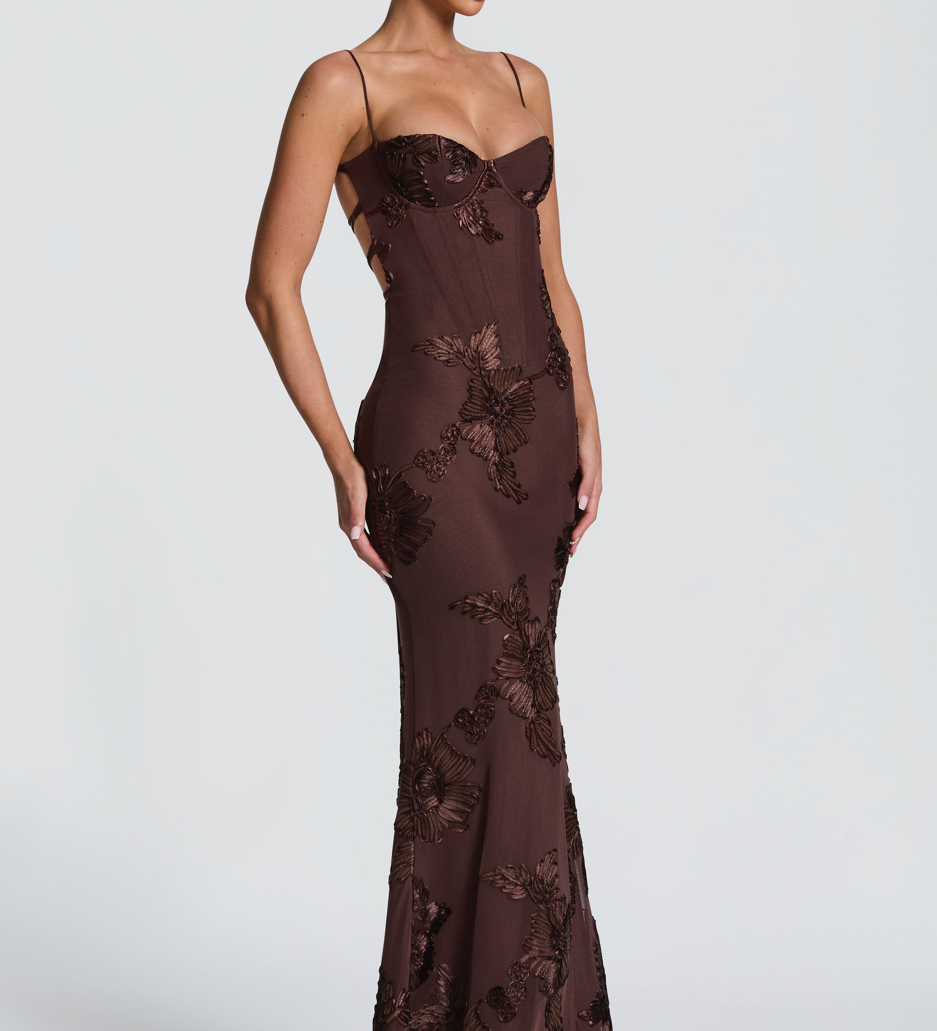 Šaty Kateřina™ – Čistá elegance s jedinečnými detaily